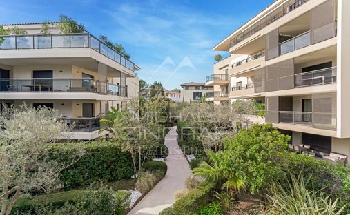 Apartment in Zone Ouest Urbaine, Saint-Tropez, France 1