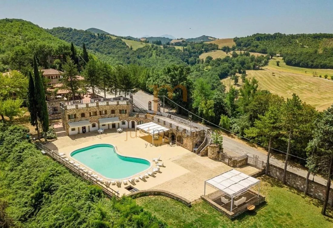 Villa in Fermignano, Marche, Italy 1 - 17280602