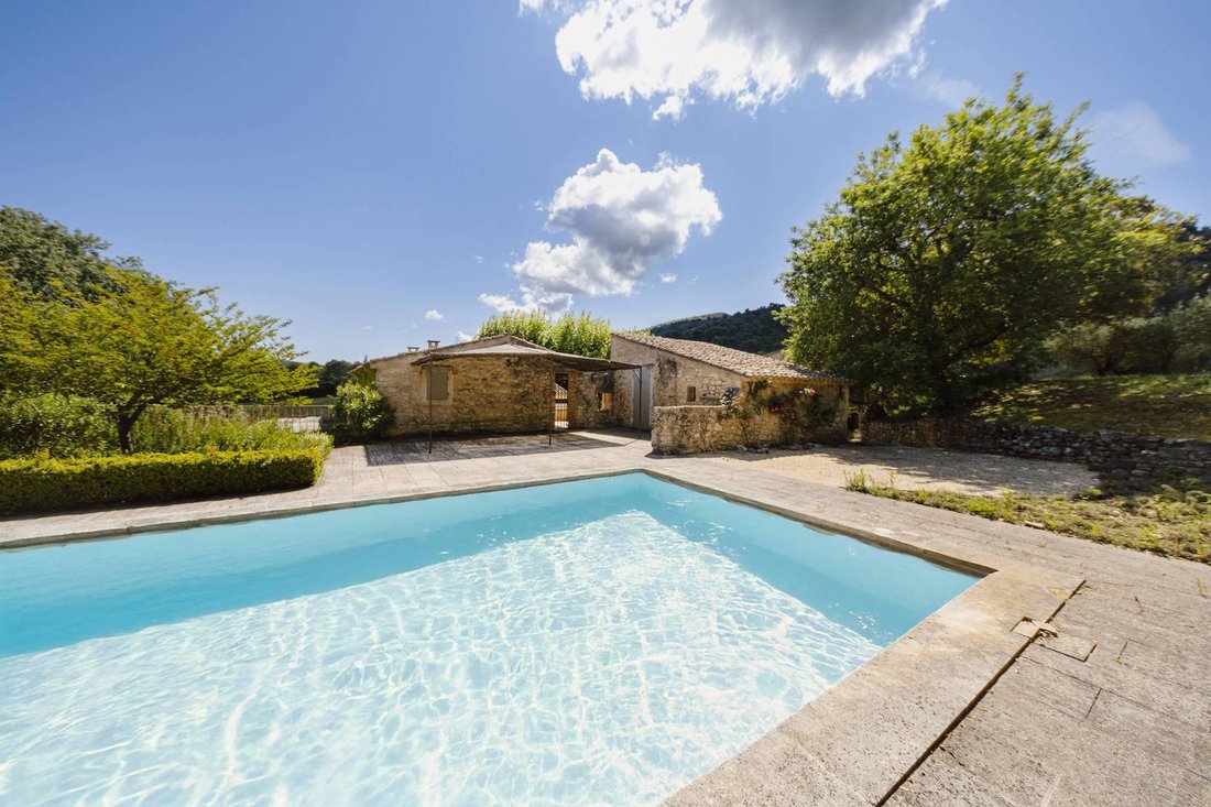 House in Ménerbes, Provence-Alpes-Côte d'Azur, France 4 - 17313247