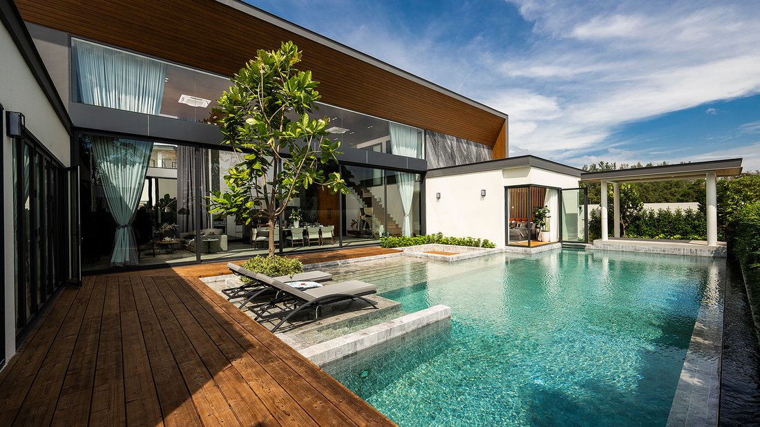 Villa in Choeng Thale, Phuket, Thailand 1 - 17317096