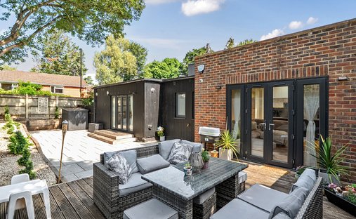 Apartment in Woodcote Green, London Borough of Croydon, England 1