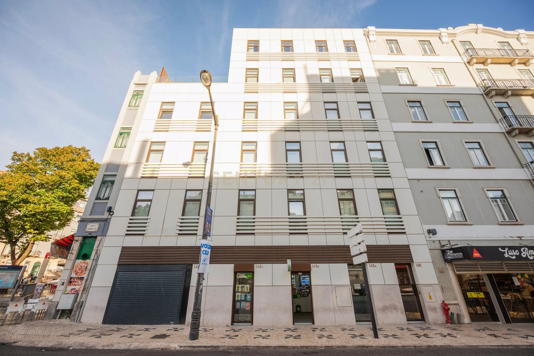 Apartment in Arroios, Lisbon, Portugal 1 - 15754625