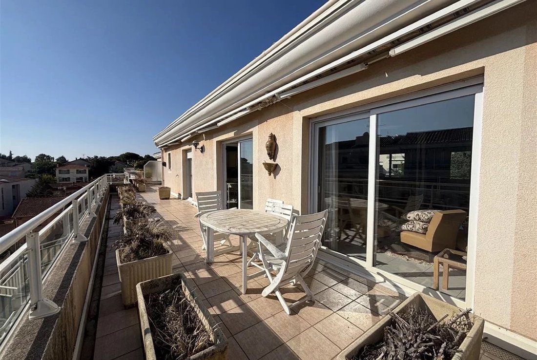 Apartment in Saint-Raphaël, Nouvelle-Aquitaine, France 1 - 17323528
