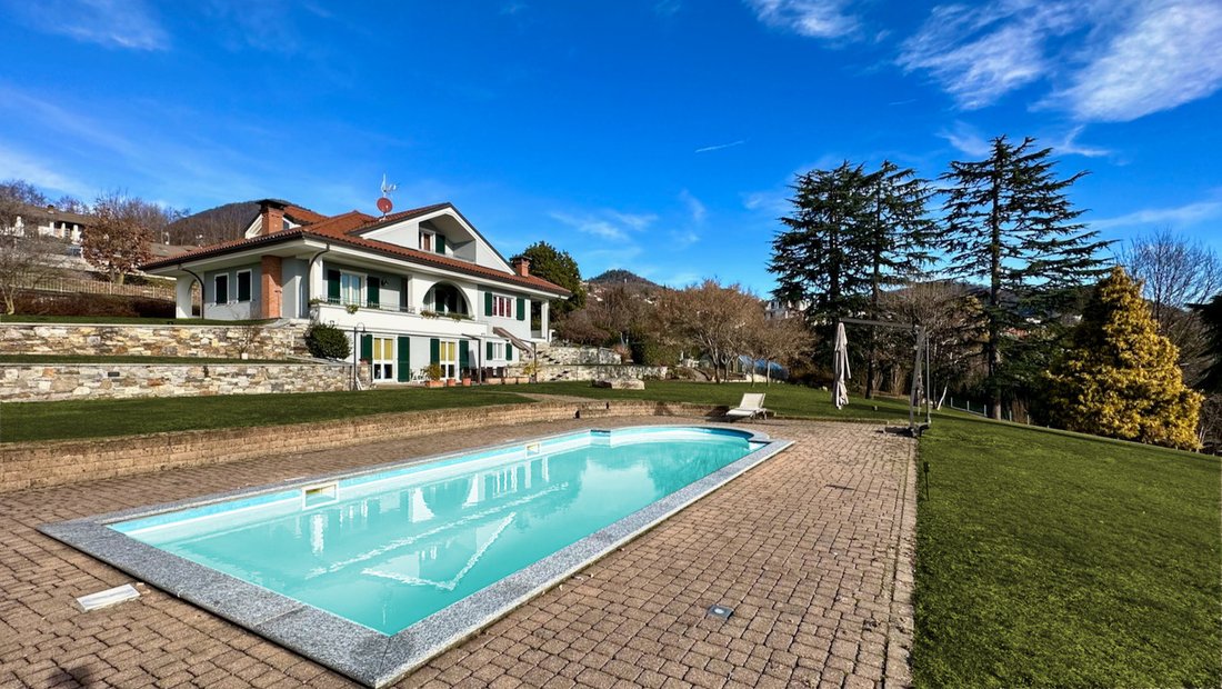 Villa in Arizzano, Piedmont, Italy 1 - 12616922
