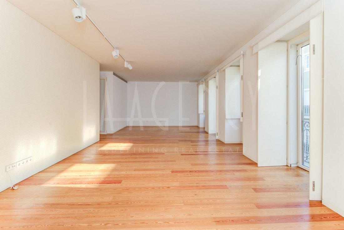 Apartment in Cedofeita, Santo Ildefonso, Se, Miragaia, Sao Nicolau e Vitoria, Porto District, Portugal 2 - 17323654