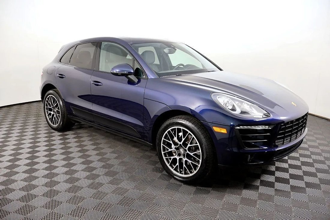 Suv in Lynnwood, WA, United States 5 - 17323741