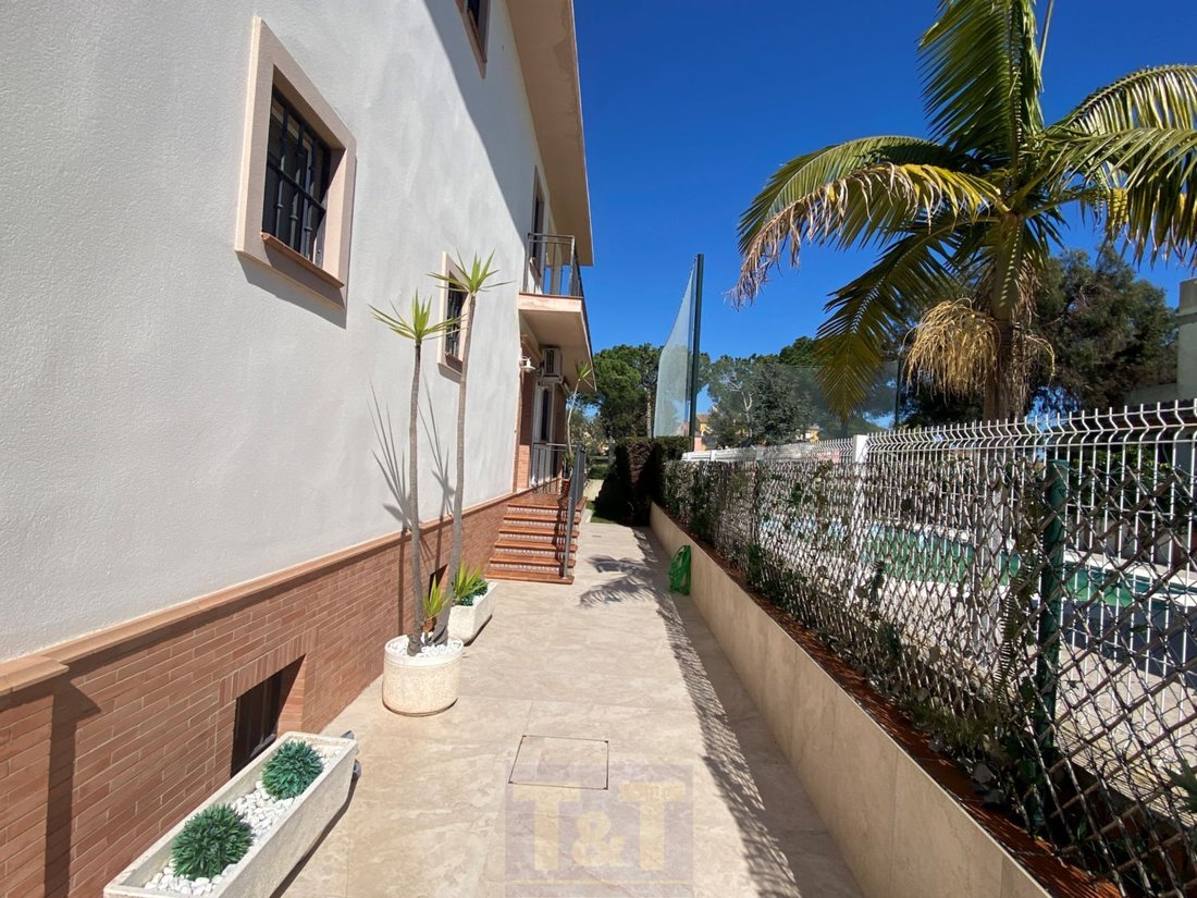 Chalet in Islantilla, Andalusia, Spain 5 - 17323826