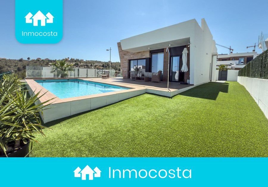 Chalet in Finestrat, Valencian Community, Spain 1 - 17132710