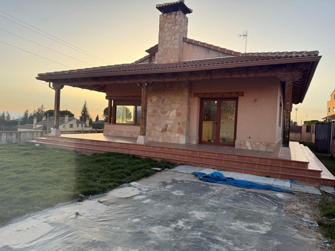 Chalet in La Lastrilla, Castile and Leon, Spain 3 - 17300648