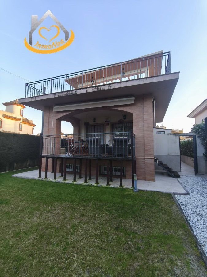 Chalet in Islantilla, Andalusia, Spain 1 - 17323825