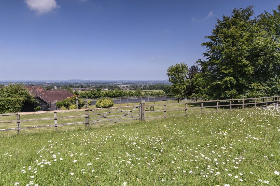 House in Chinnor, England 2 - 17324858