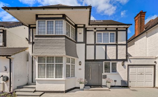 House in Edgware, Barnet, England 1