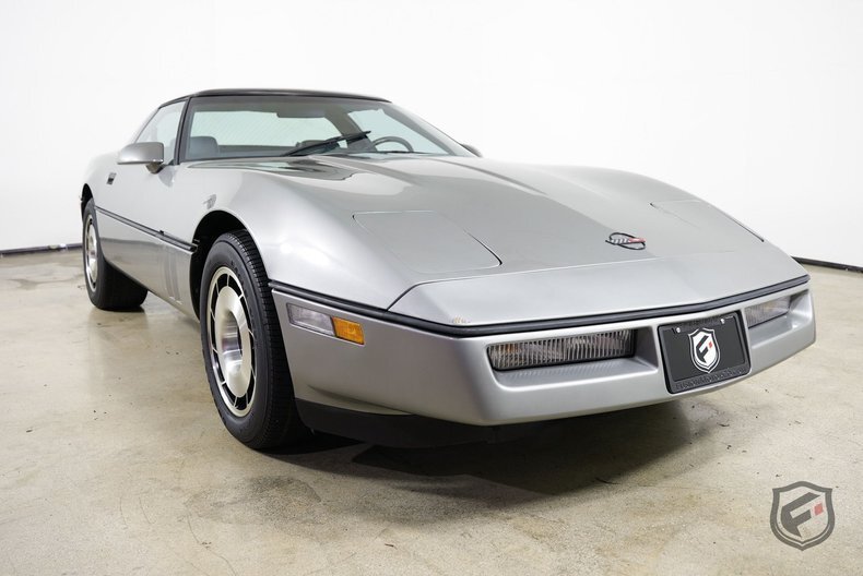 Coupe in Chatsworth, United States 2 - 17329341