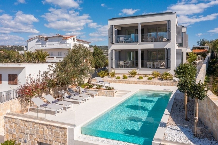 Villa in Rogoznica, Sibenik-Knin County, Croatia 2 - 17327732