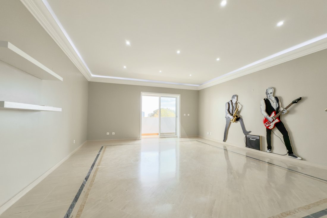 Apartment in Cascais e Estoril, Lisbon, Portugal 4 - 17327827