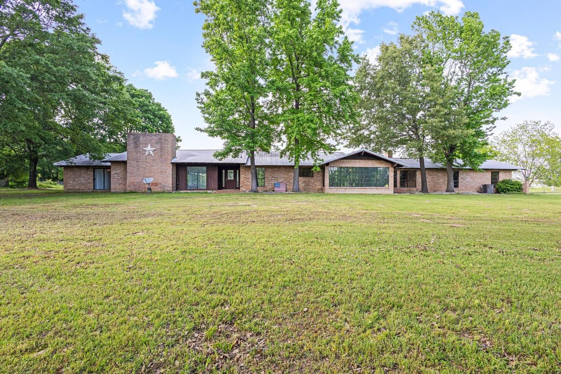 Farm Ranch in Clarksville, Texas, United States 5 - 17329196