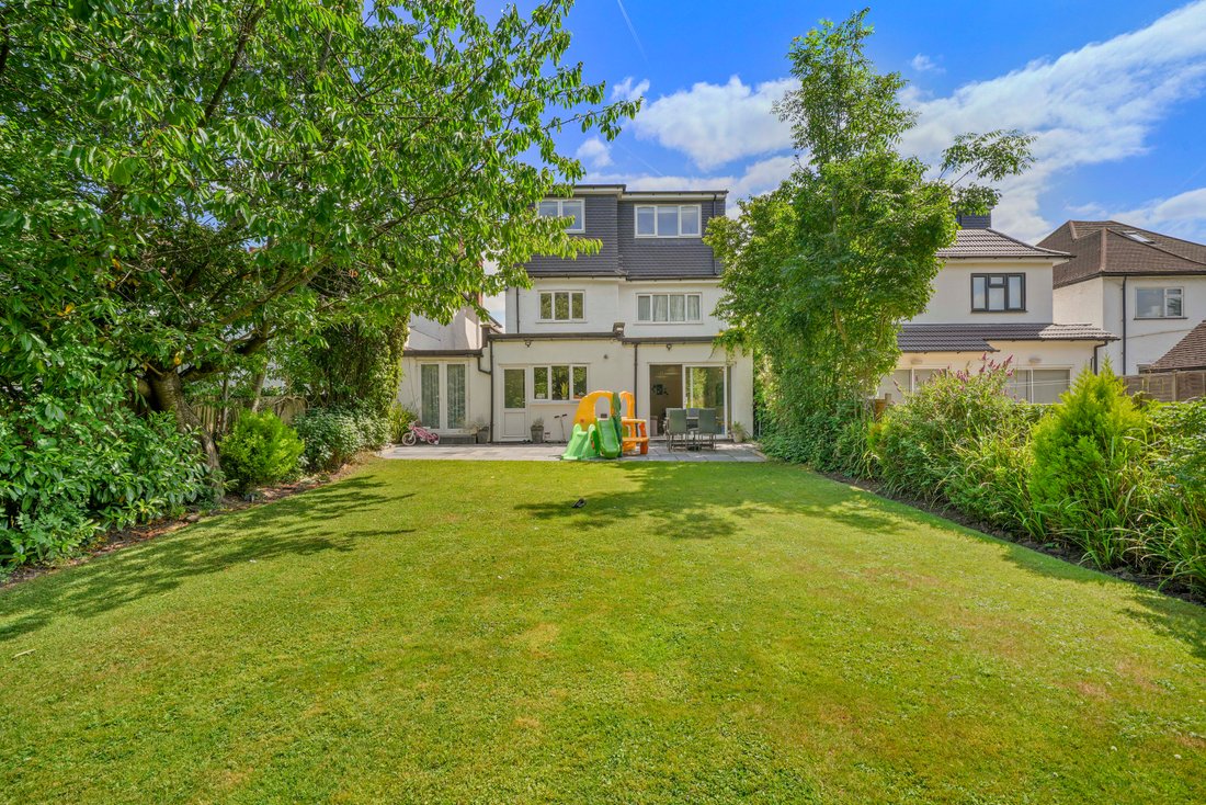 House in Edgware, Barnet, England 5 - 17326051