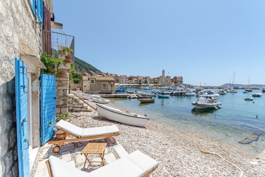 Villa in Komiza, Split-Dalmatia County, Croatia 2 - 17327731