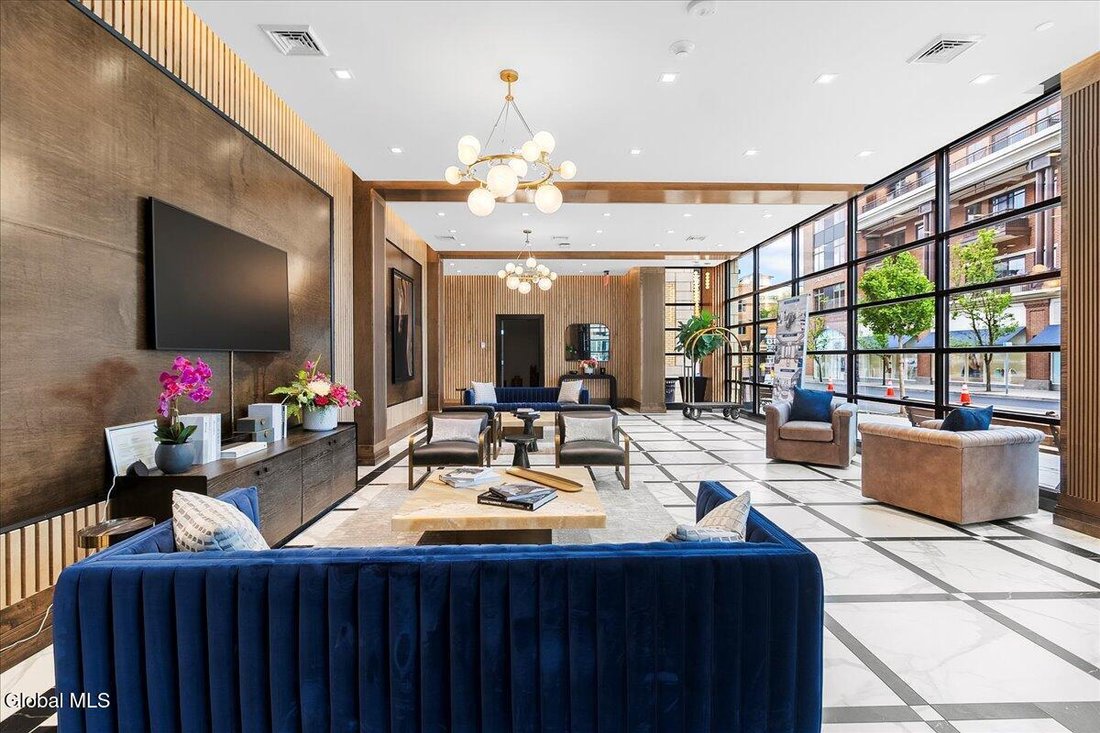 Condo in Saratoga Springs, New York, United States 2 - 17325941
