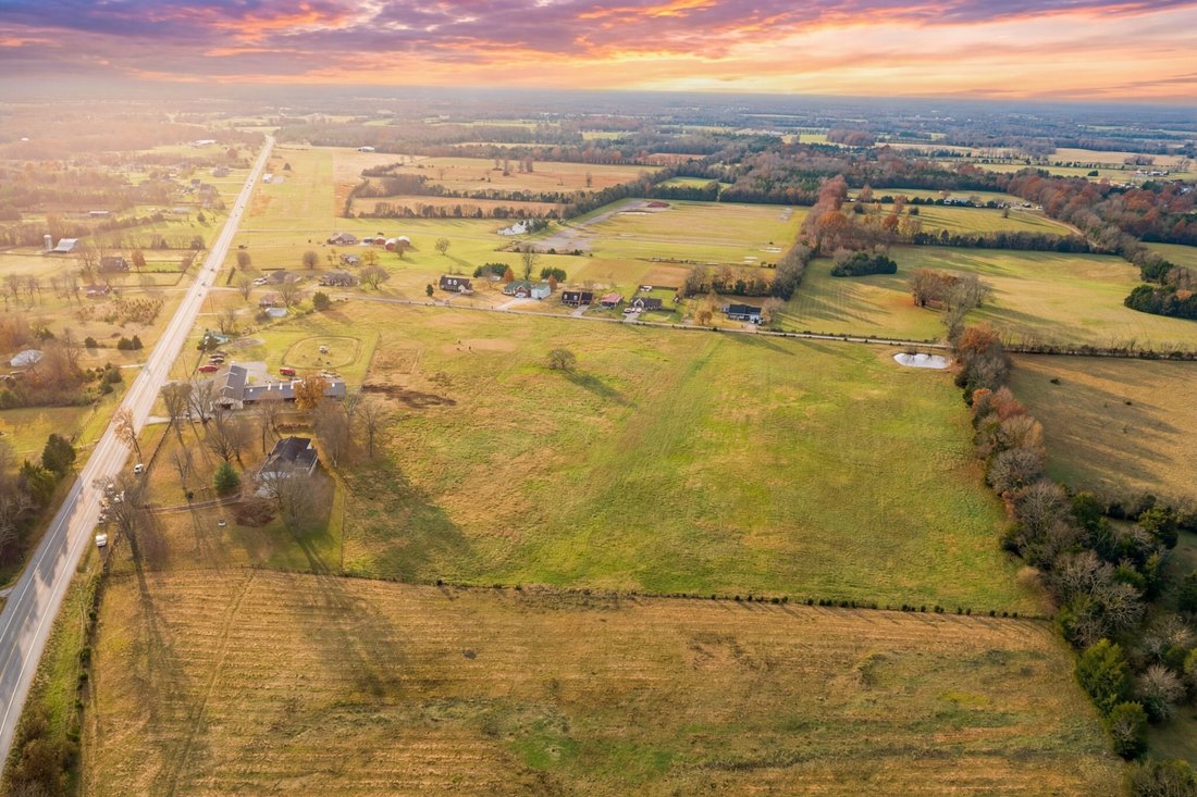 House in Eagleville, Tennessee, United States 2 - 17327297