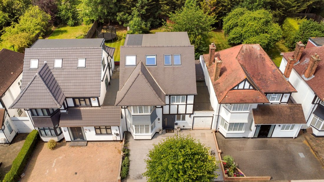 House in Edgware, Barnet, England 2 - 17326051