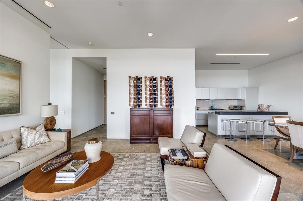 Condo in Dallas, Texas, United States 3 - 17327464