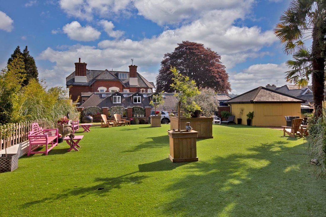 Villa in Torquay, England 4 - 14004830