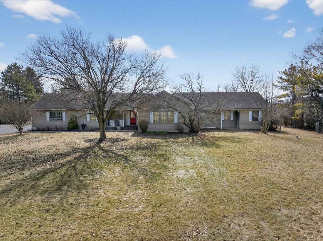 House in Grayslake, Illinois, United States 1 - 17327231