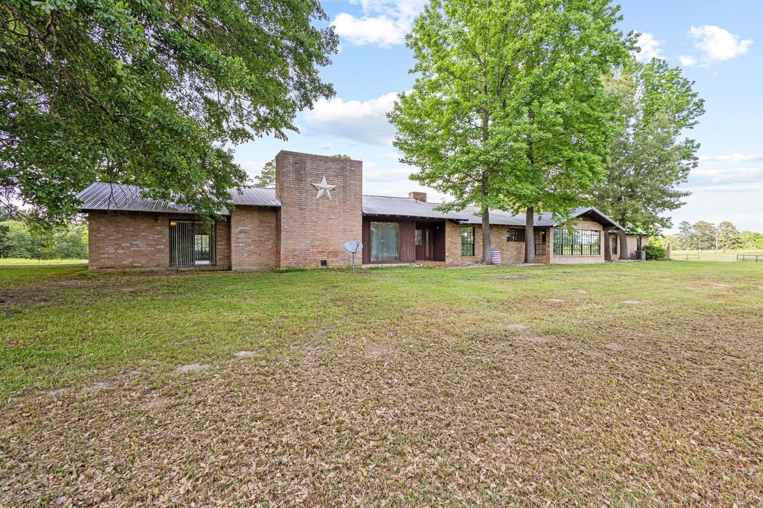 Farm Ranch in Clarksville, Texas, United States 4 - 17329196