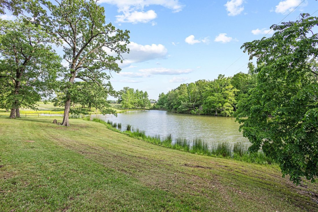 Farm Ranch in Clarksville, Texas, United States 3 - 17329196
