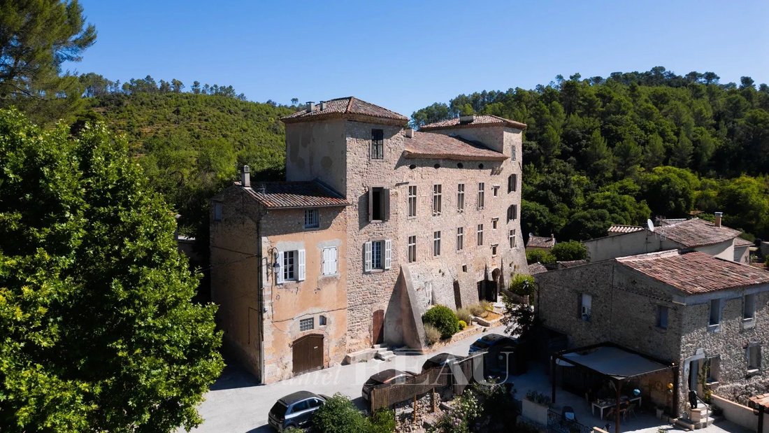 Castle in Montfort-sur-Argens, Provence-Alpes-Côte d'Azur, France 1 - 17325152