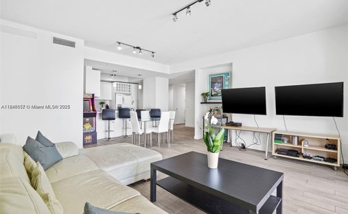 Condo in Miami, Florida, United States 1