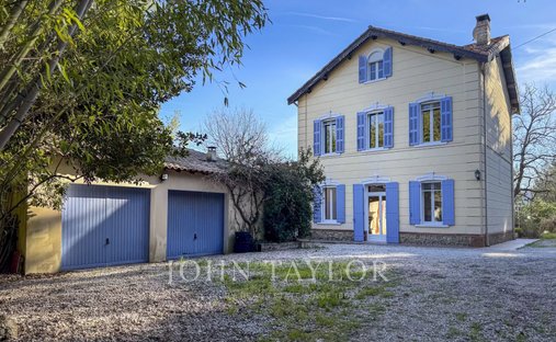 Estate in Beaudinard-Eoures, Aubagne, France 1
