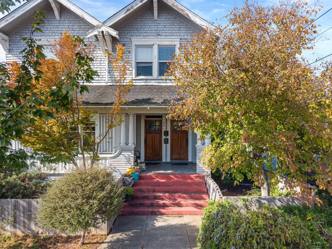 Eureka, California, United States 1 - 17325338