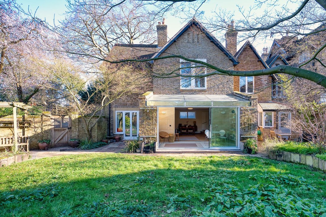 House in Palewell, Richmond Upon Thames, England 3 - 17326048