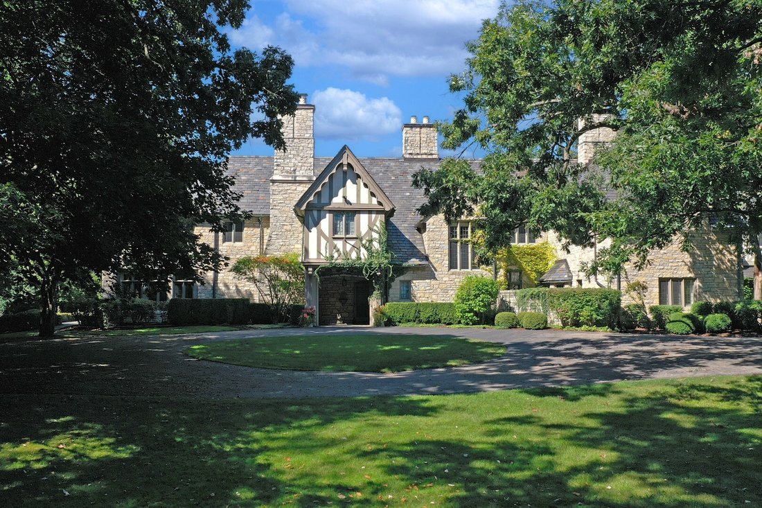 House in Lake Bluff, Illinois, United States 3 - 17098425