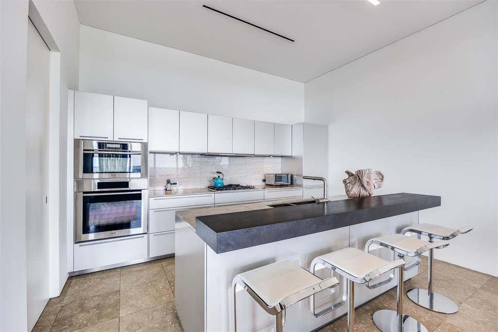 Condo in Dallas, Texas, United States 5 - 17327464