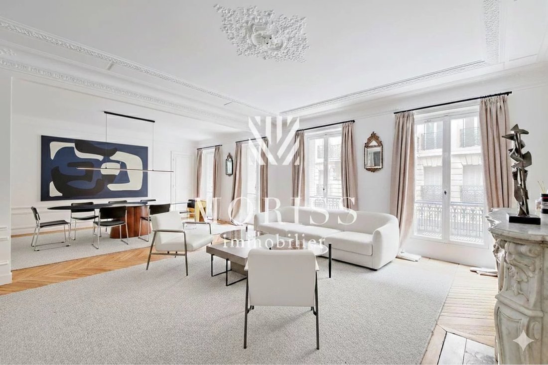 Apartment in Saint Philippe du Roule, Paris 8e Arrondissement, Paris 1 - 17324430