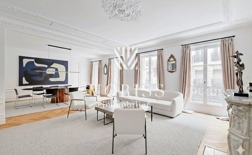 Apartment in Saint Philippe du Roule, Paris 8e Arrondissement, Paris 1