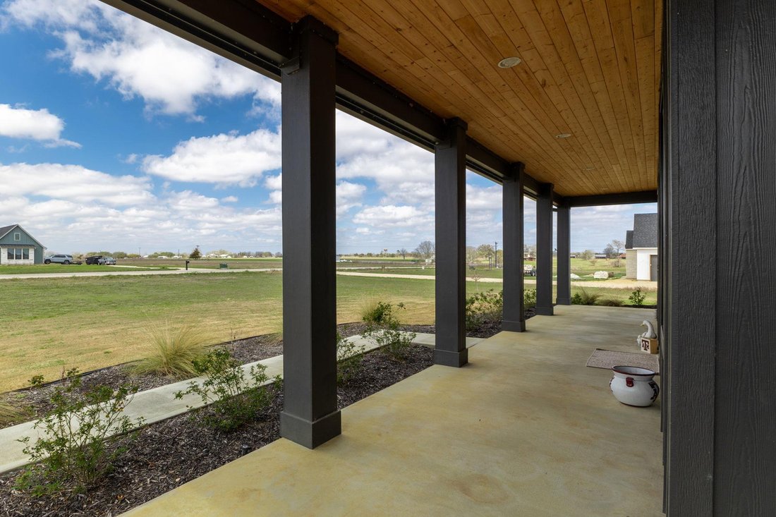 House in Schulenburg, Texas, United States 4 - 17326783