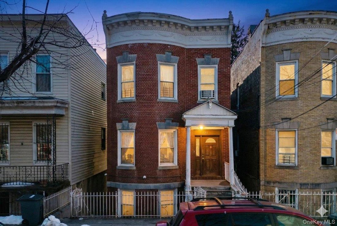 House in New York, New York, United States 1 - 17326895