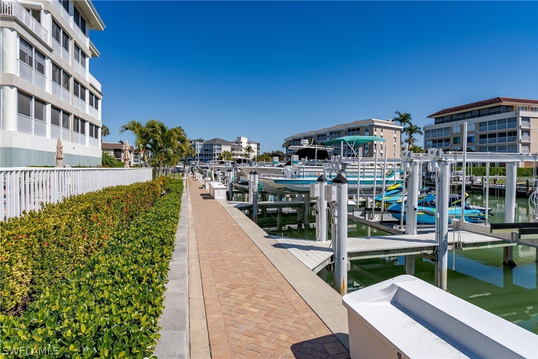 Condo in Marco Island, Florida, United States 3 - 17324510