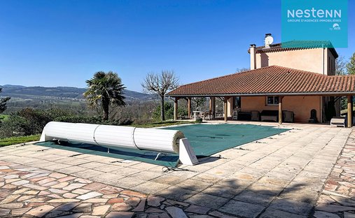 Casa a Chalain-d'Uzore, Auvergne-Rodano-Alpi, Francia 1