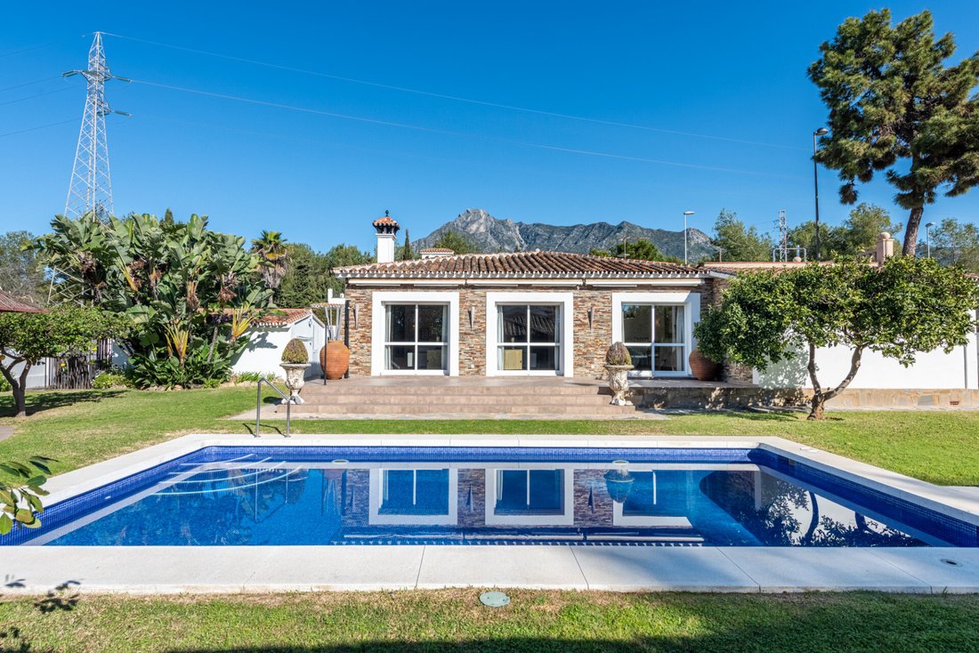 Villa in Marbella, Andalusia, Spain 1 - 17138117