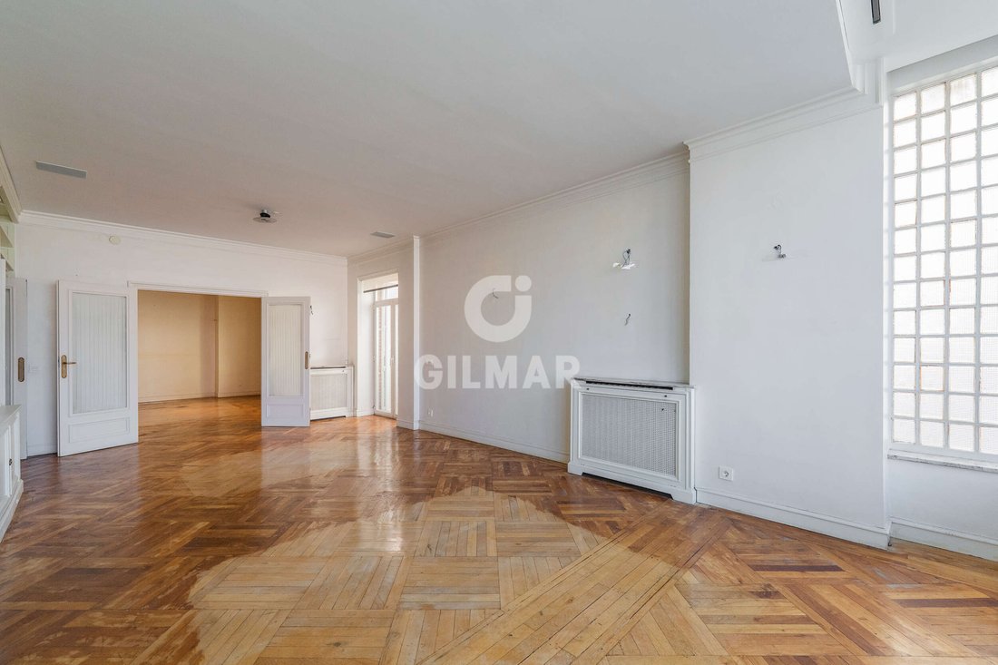 Apartment in Chamartín, Madrid, Spain 4 - 17324985