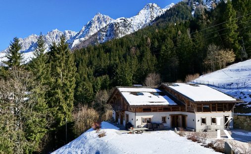 Chalet in Les Houches, Auvergne-Rhône-Alpes, France 1