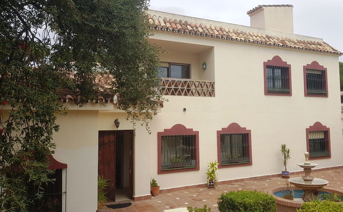 Villa in Marbella, Andalusia, Spain 2 - 17330807