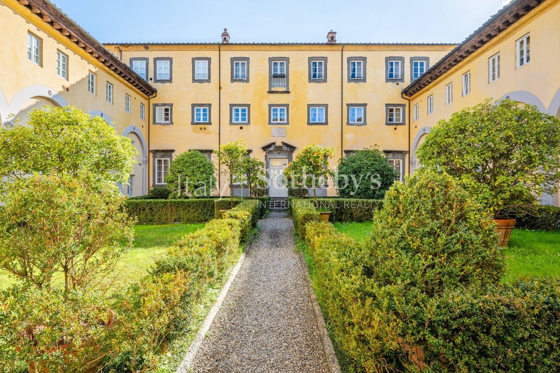 Apartment in Historic Center, Lucca, Tuscany 2 - 14862395