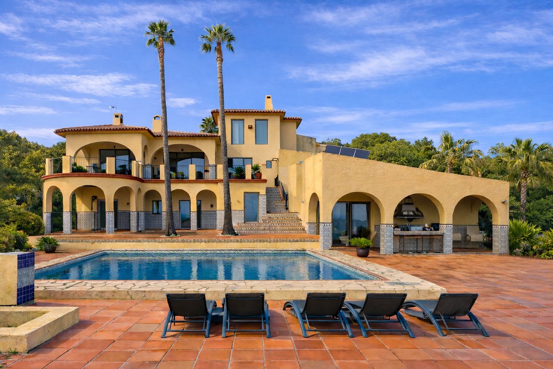Villa in Buenas Noches, Estepona, Spain 1 - 17325583