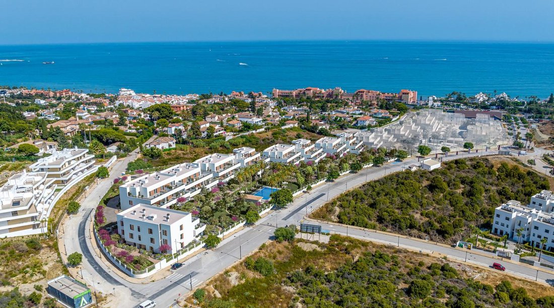 Apartment in Estepona, Andalusia, Spain 2 - 17329686